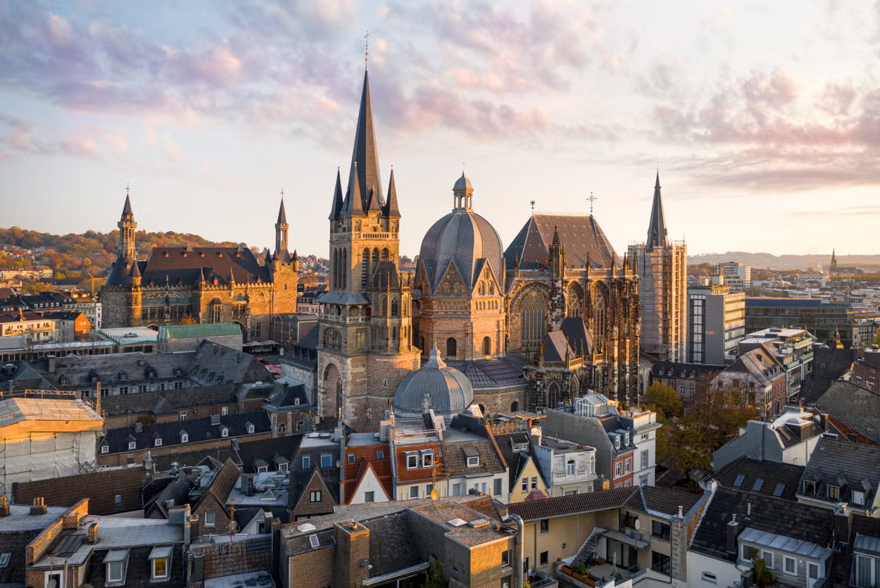 Guided tour of Aachen